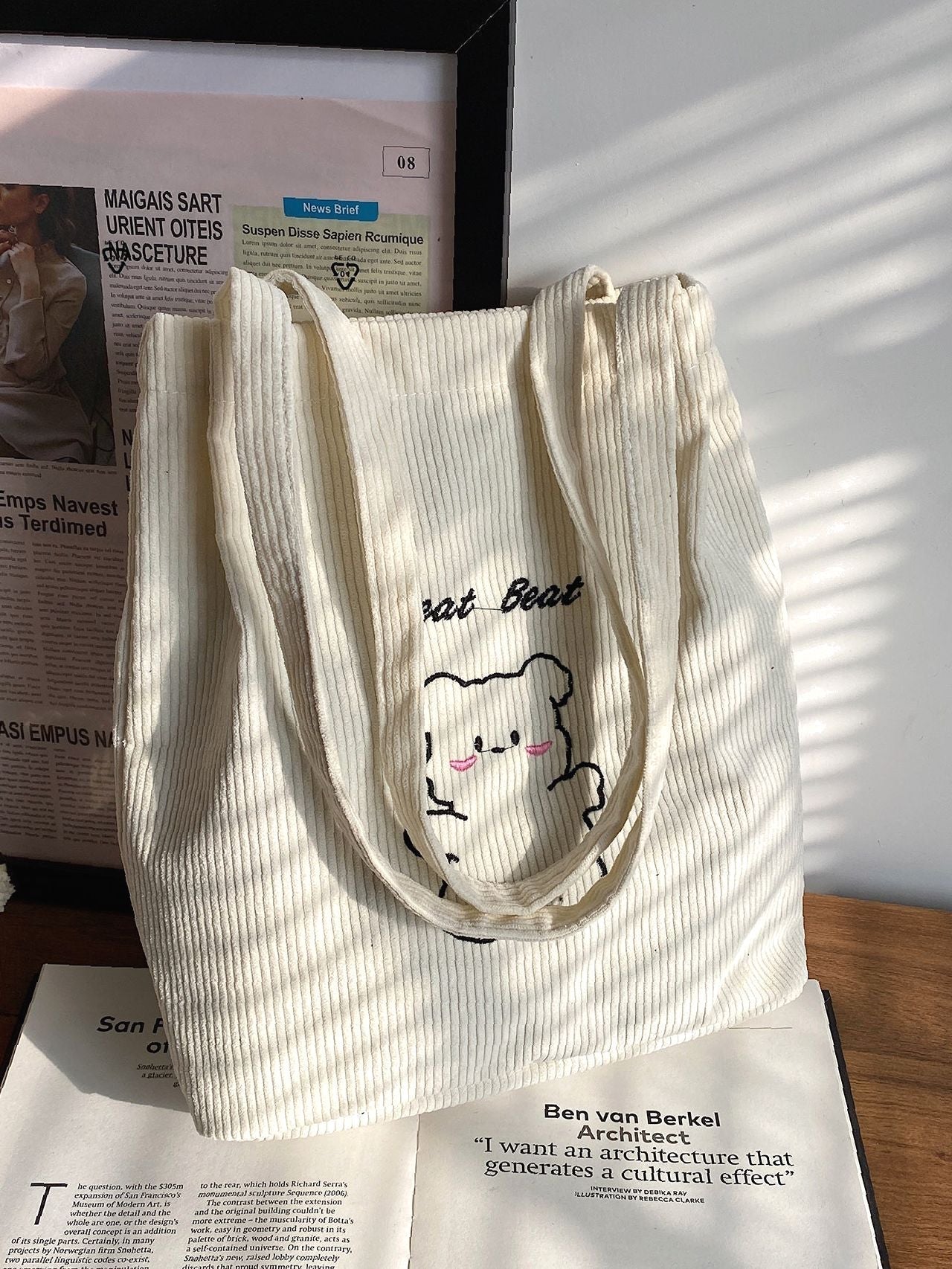 Soufree - Cartoon Bear Graphic Shoulder Tote Bag  - Women Tote Bags