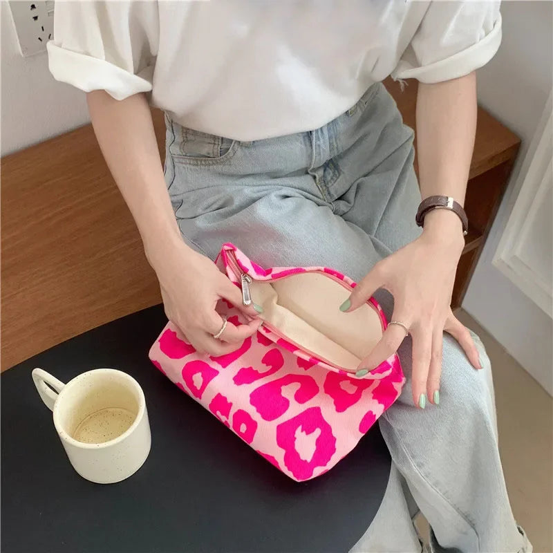 Soufree  -  Flower Women's Makeup Bags Travel Toiletries Wash Bags Large Beauty Cosmetic Bag Multifunction Canvas Handbags Storage Organizer