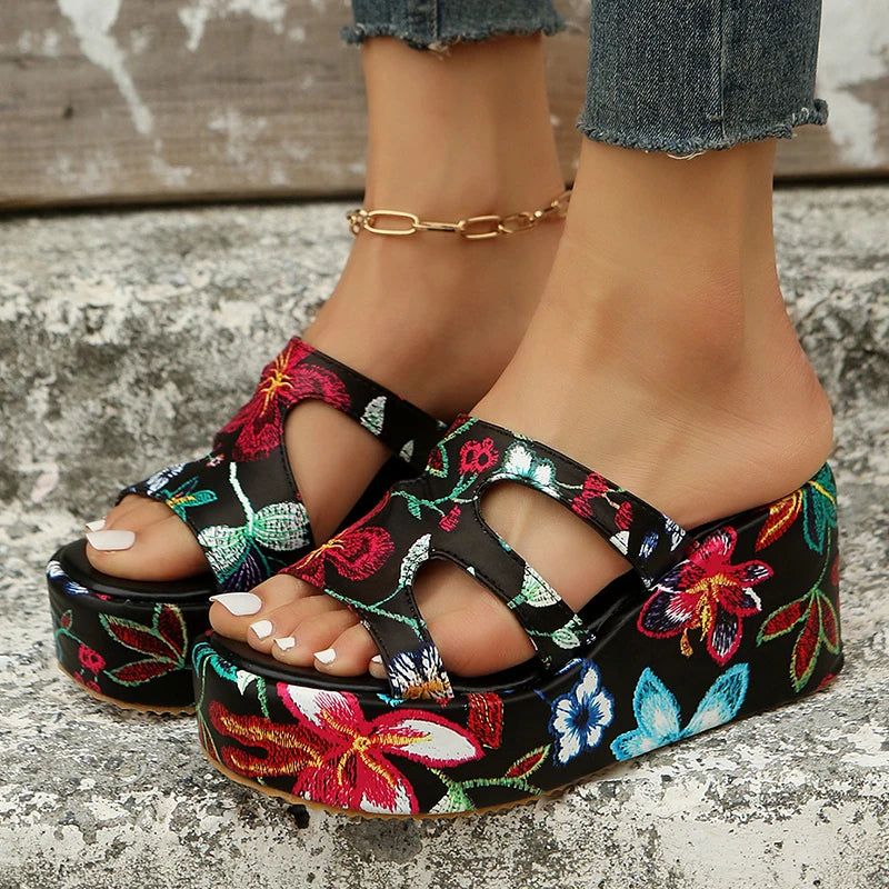 Soufree  -  Printed Chunky Platform Slippers Women Summer Hollow Out Wedge Sandals Woman Thick Bottom Beach Sandalias Size 43