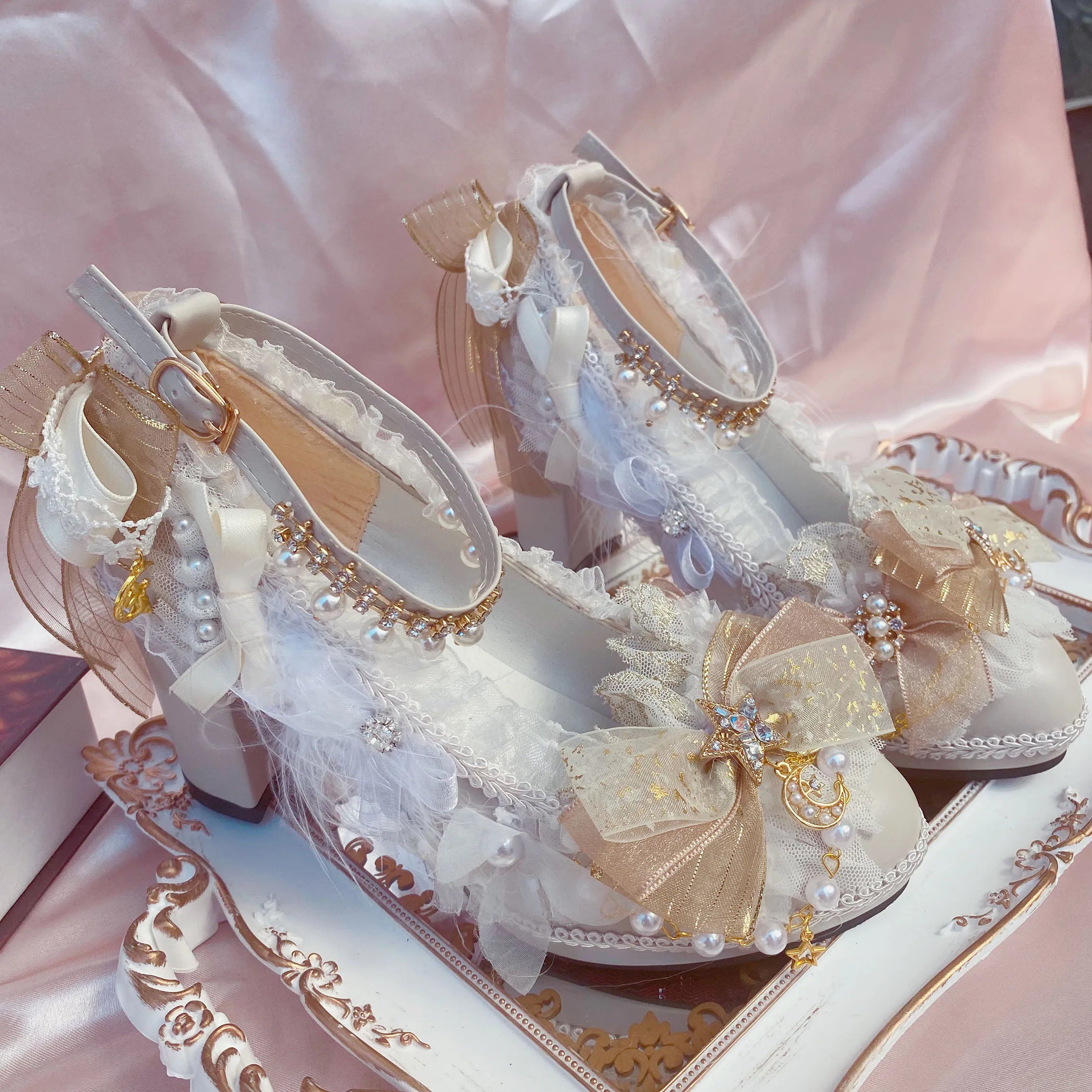 Soufree  -  Girl's Heart Handmade Sweet Flower Wedding High Heels White Gold Female Lolita High Heels Thick Heels Lo Shoes Stage Performance