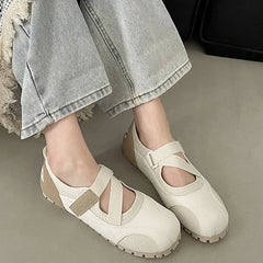 Soufree  -  Retro white French flat-soled women's shoes new summer light mouth round head versatile with skirt single shoes