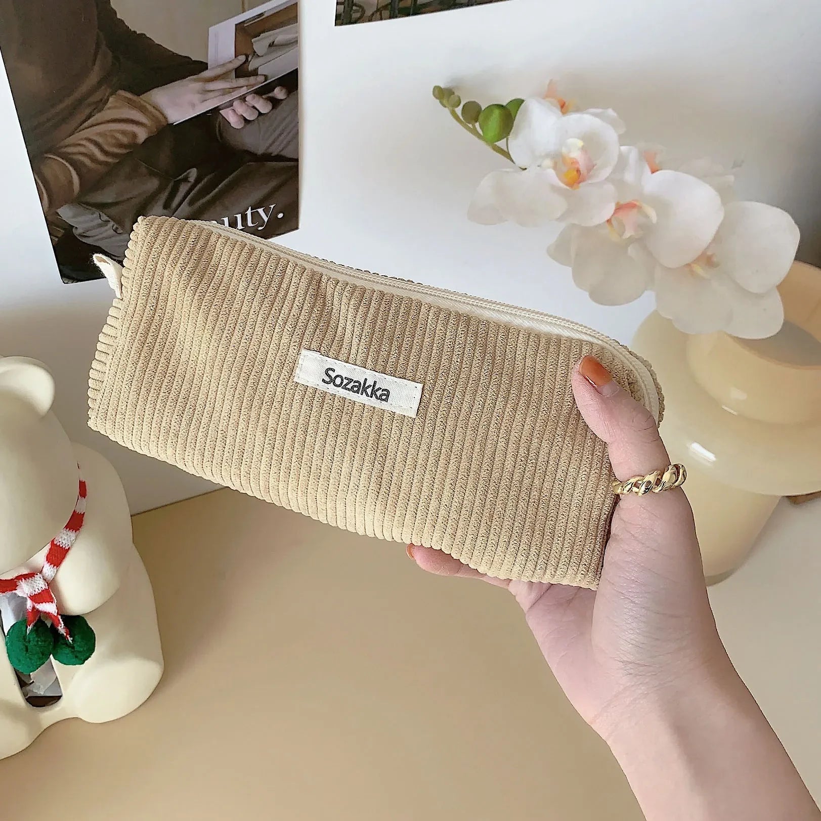 Soufree  -  Women Large Cosmetic Bag Corduroy Cloth Girl Makeup Pouch Travel Bag Lipstick Organizer Cases Zipper Clutch Pencil Case Purse