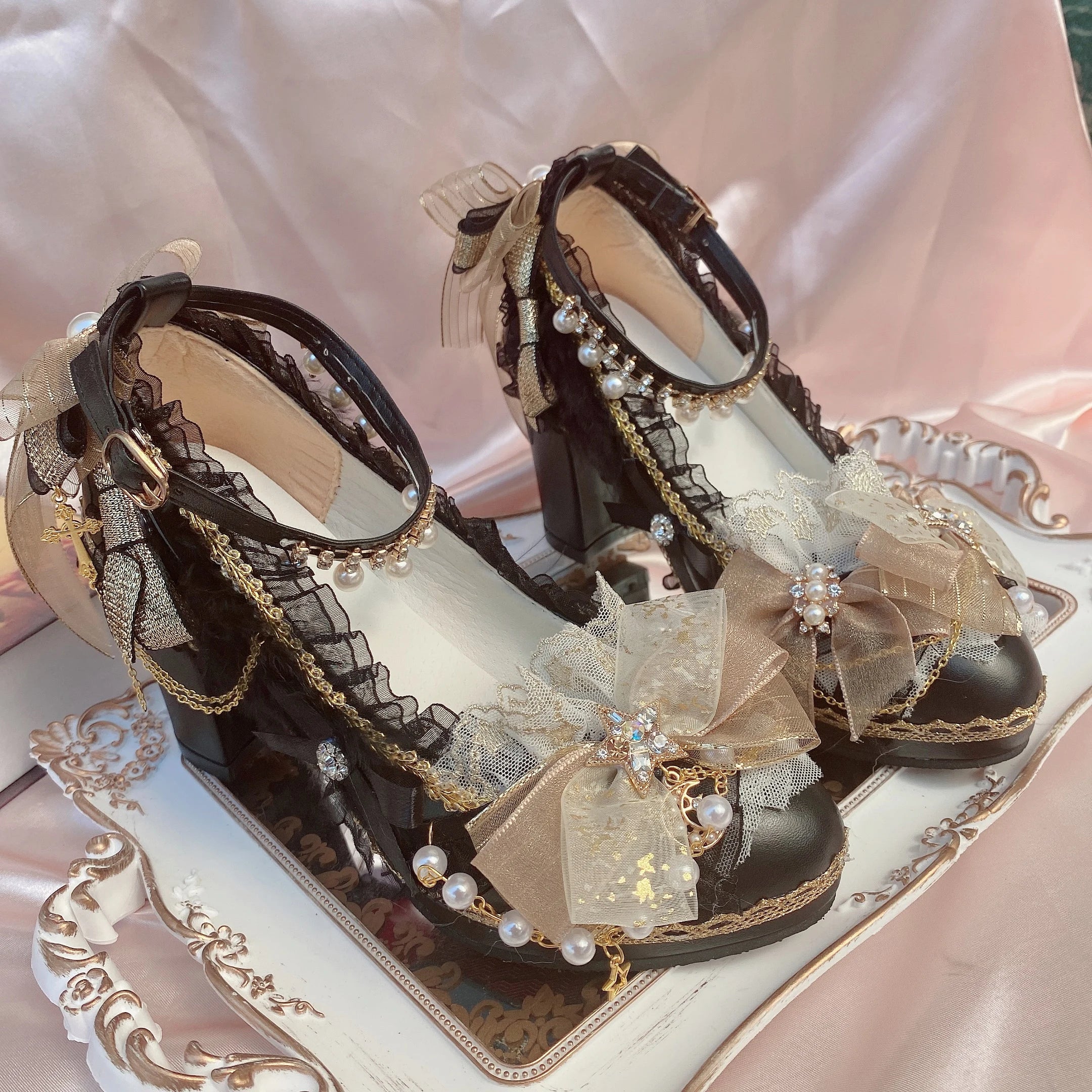 Soufree  -  Girl's Heart Handmade Sweet Flower Wedding High Heels White Gold Female Lolita High Heels Thick Heels Lo Shoes Stage Performance